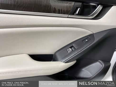 Used 2021 Honda Accord Touring image 19