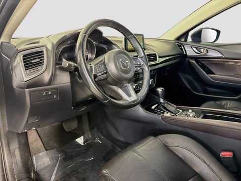 Used 2018 MAZDA MAZDA3 Grand Touring w/ Premium Equipment Package FWD image 23