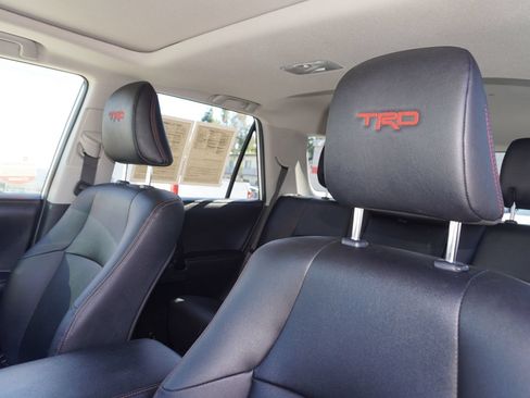 Certified 2024 Toyota 4Runner TRD Off-Road Premium w/ Off Road Premium Plus Package AWD/4WD image 15