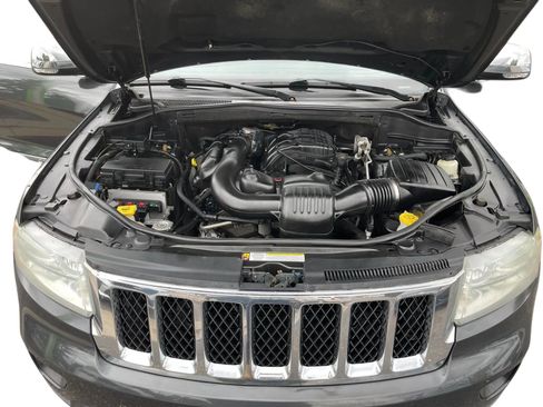 Used 2011 Jeep Grand Cherokee Overland image 24