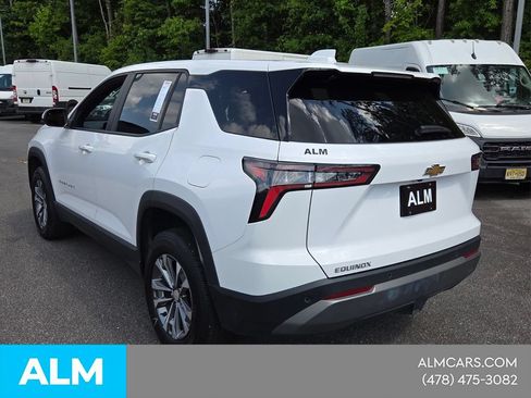 Used 2025 Chevrolet Equinox LT FWD image 10