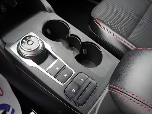 Used 2025 Ford Escape ST-Line image 28