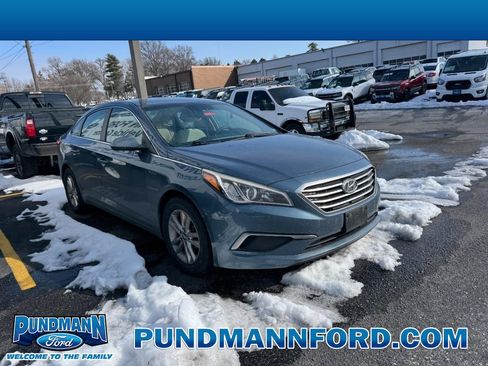 Used 2016 Hyundai Sonata SE w/ Cargo Package image 1