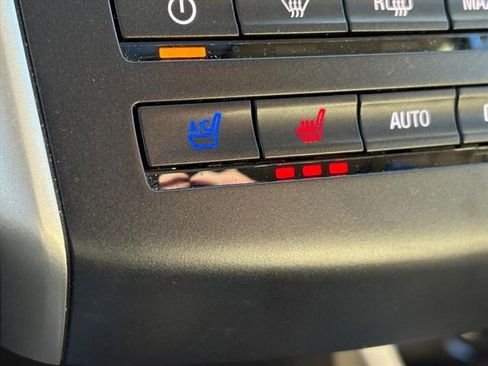 Used 2017 Lincoln MKC Reserve w/ Lincoln MKC Climate Package image 14