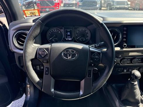 Used 2021 Toyota Tacoma TRD Off-Road w/ Technology Package AWD/4WD image 23