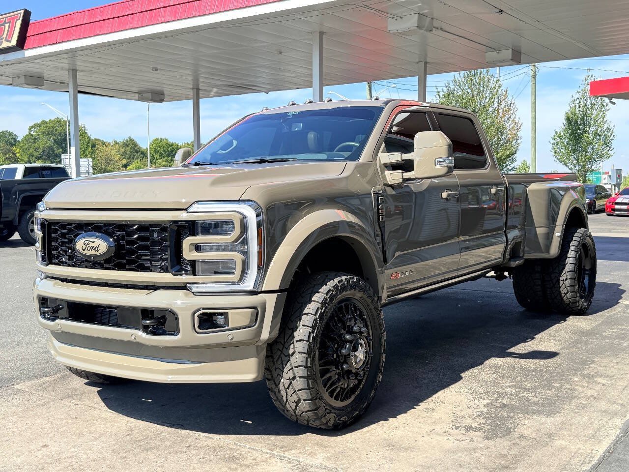 Used 2026 Ford F450 Platinum w/ Platinum Plus Package AWD/4WD image 6