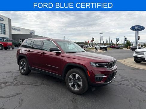 Used 2023 Jeep Grand Cherokee 4WD 4xe image 2