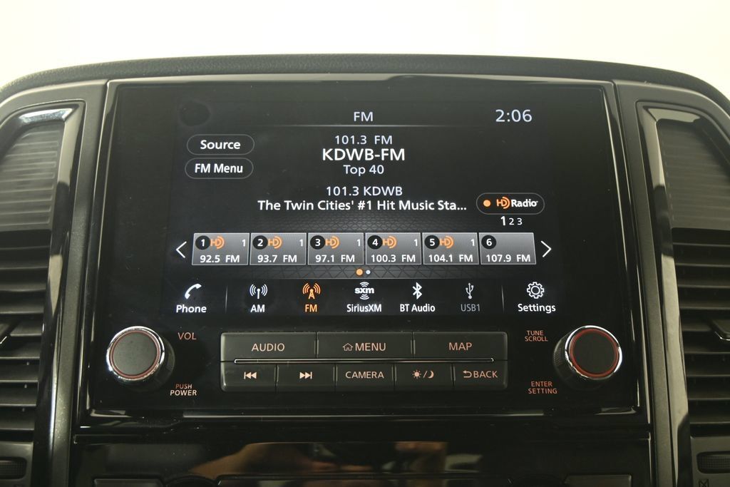 Used 2020 Nissan Titan PRO-4X w/ Pro-4x Convenience Package AWD/4WD image 27