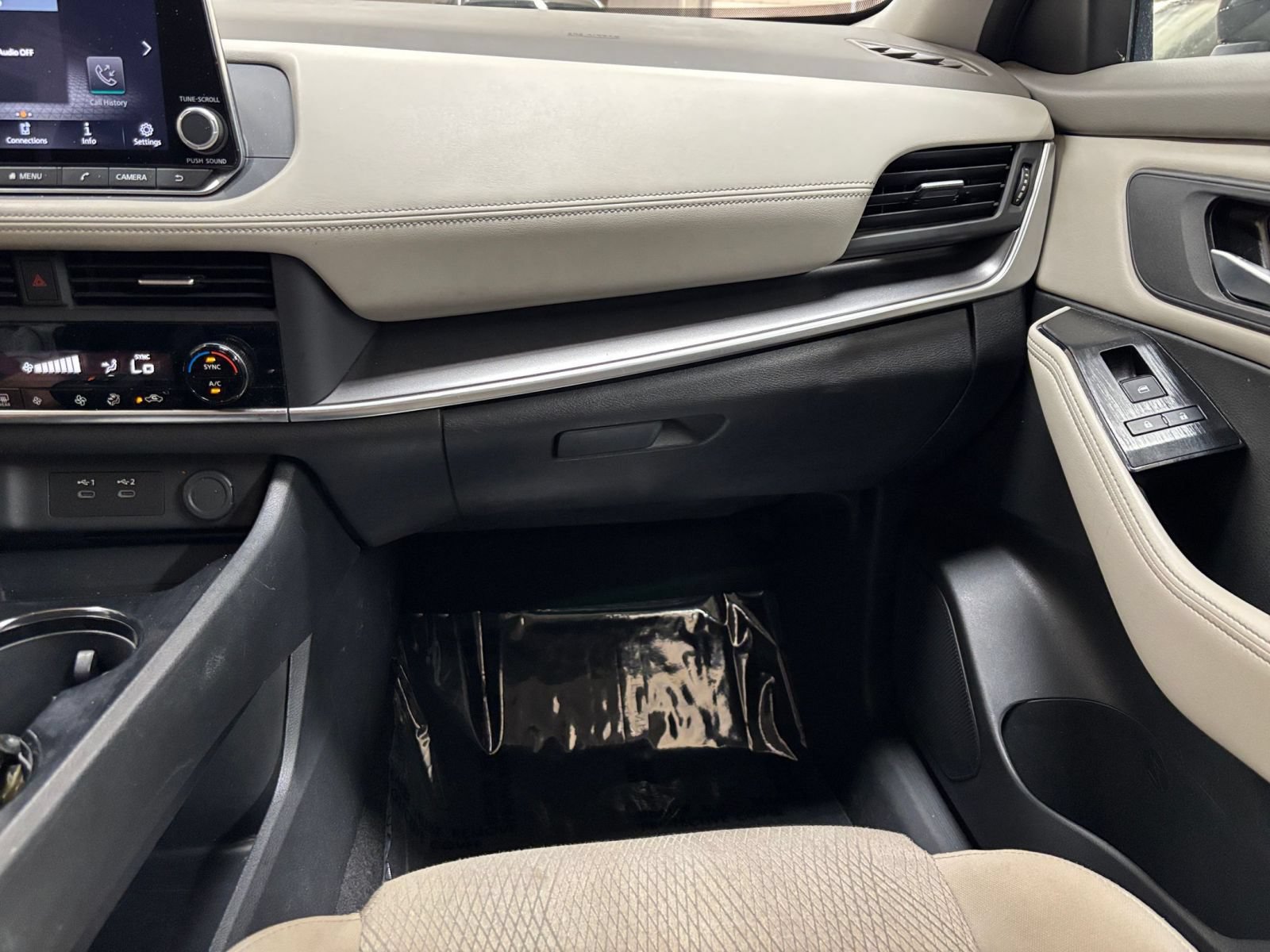 Used 2025 Nissan Rogue SV AWD/4WD image 36