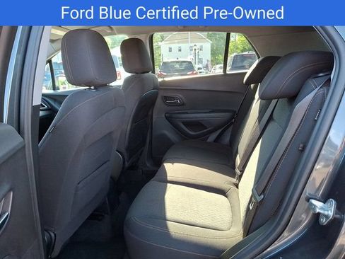 Used 2020 Chevrolet Trax LS w/ Tint and Cruise Package FWD image 9