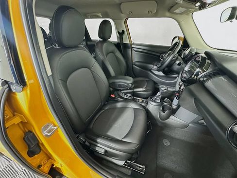 Used 2018 MINI Cooper 4-Door Hardtop FWD image 26