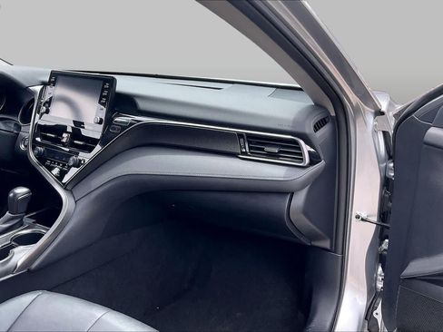 Used 2024 Toyota Camry XSE FWD image 18