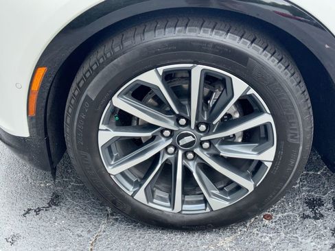Used 2025 Cadillac Lyriq Sport AWD/4WD image 12