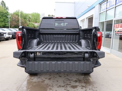 New 2026 GMC Sierra 2500 Denali w/ Denali Reserve Package AWD/4WD image 36