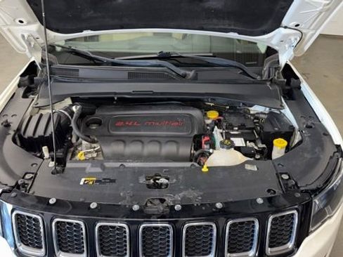 Used 2018 Jeep Compass Sport FWD image 12