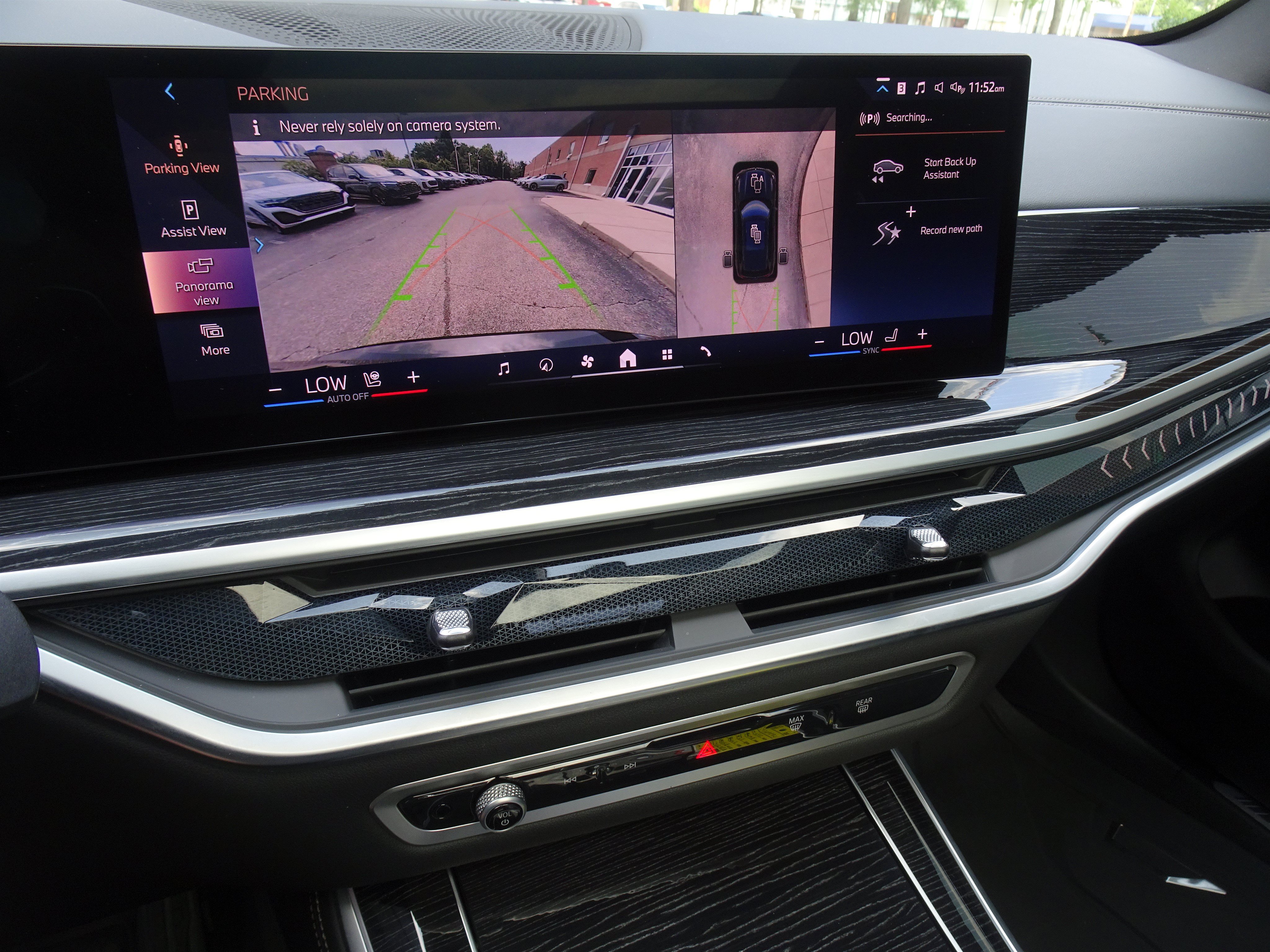 Used 2024 BMW X5 xDrive40i w/ M Sport Package AWD/4WD image 14