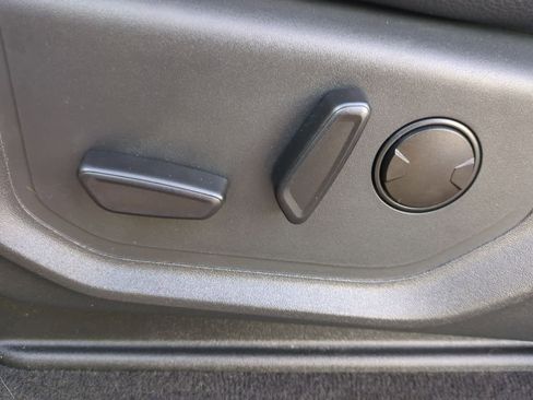 Used 2022 Ford F350 Lariat w/ Tremor Off-Road Package image 17