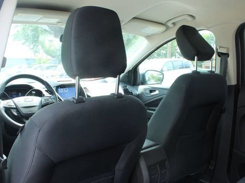 Used 2018 Ford Escape SE w/ SE Sync 3 Package FWD image 31