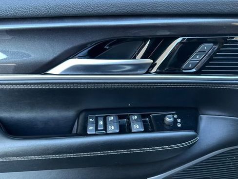 Certified 2024 Jeep Wagoneer L 4WD image 14