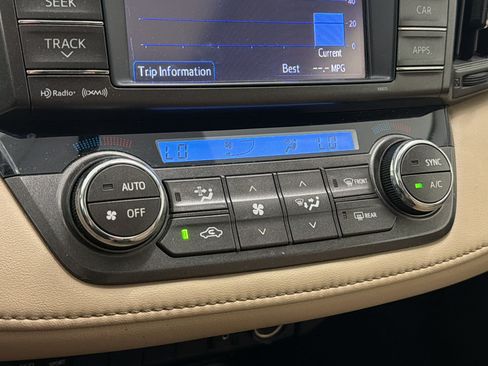 Used 2013 Toyota RAV4 XLE FWD image 19