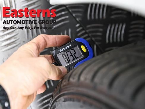 Used 2016 Acura RLX Sport Hybrid w/ Technology Pkg image 28