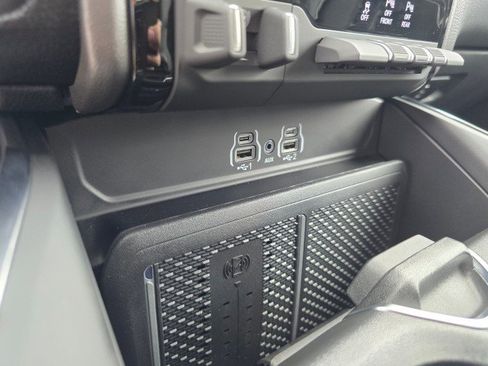 New 2026 RAM 1500 Laramie w/ Sport Appearance Package image 31