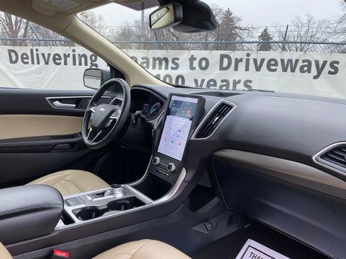 Used 2024 Ford Edge SEL image 18