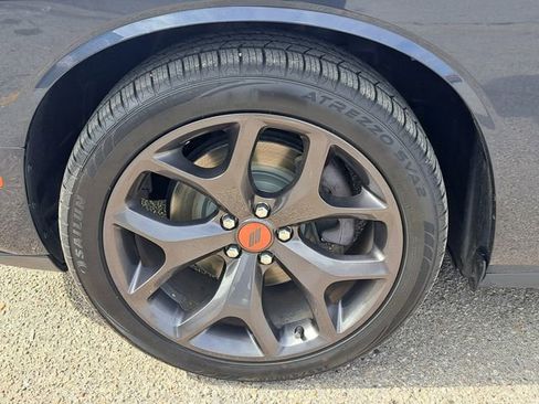 Used 2018 Dodge Challenger SXT Plus RWD image 10