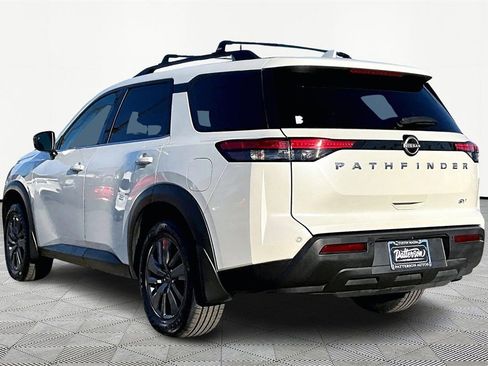 Used 2022 Nissan Pathfinder SV w/ Cargo Package image 6
