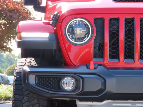 Used 2023 Jeep Gladiator Mojave w/ LED Lighting Group AWD/4WD image 5