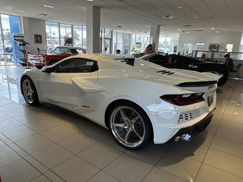 New 2025 Chevrolet Corvette E-Ray image 5