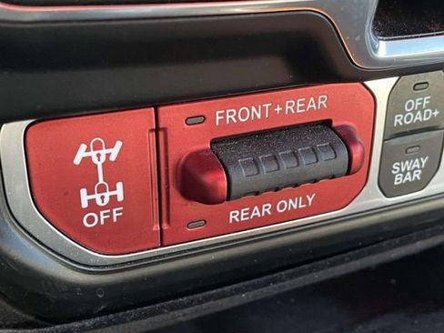 Used 2024 Jeep Wrangler Unlimited Rubicon AWD/4WD image 24
