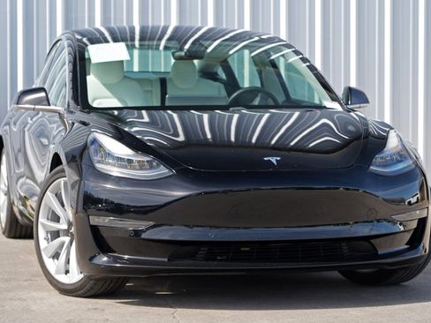 Used 2020 Tesla Model 3 Long Range image 4