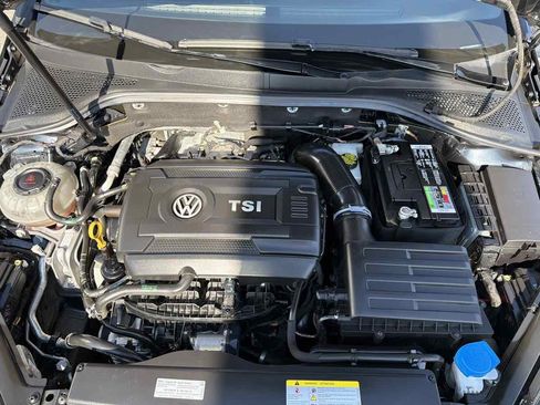 Used 2021 Volkswagen GTI SE FWD image 23