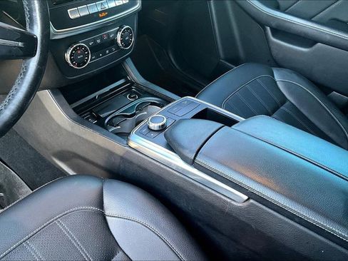 Used 2016 Mercedes-Benz GL 320 BlueTEC 4MATIC image 18