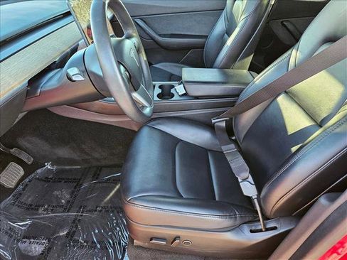 Used 2021 Tesla Model Y Long Range image 12