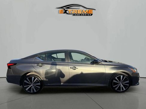 Used 2022 Nissan Altima 2.5 SR image 7