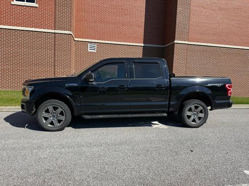 Used 2018 Ford F150 XLT w/ Equipment Group 302A Luxury AWD/4WD image 6