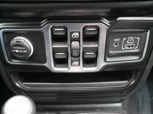 Used 2022 Jeep Wrangler Unlimited Sahara image 20