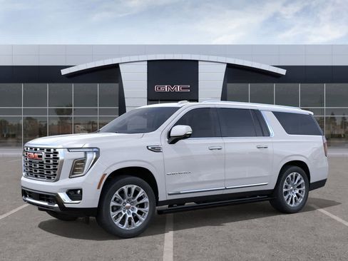 New 2026 GMC Yukon XL Denali image 2