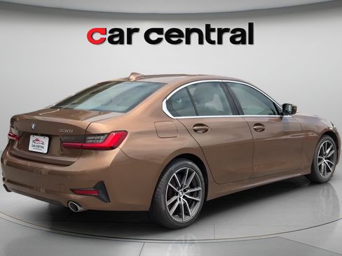 Used 2019 BMW 330i xDrive Sedan w/ Convenience Package AWD/4WD image 5