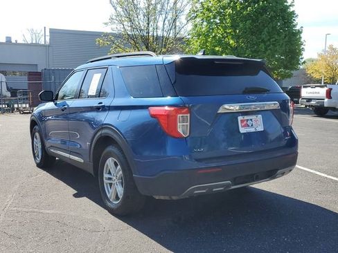 Used 2021 Ford Explorer XLT w/ Equipment Group 202A AWD/4WD image 3