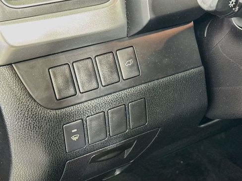 Used 2015 Toyota Highlander XLE AWD/4WD image 10
