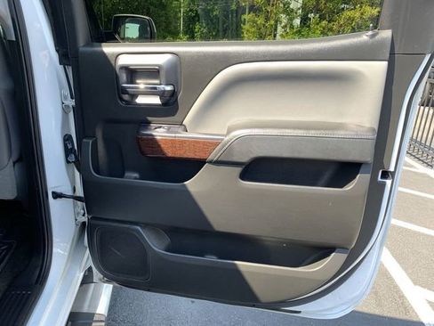 Used 2015 GMC Sierra 1500 SLE w/ SLE Value Package AWD/4WD image 11