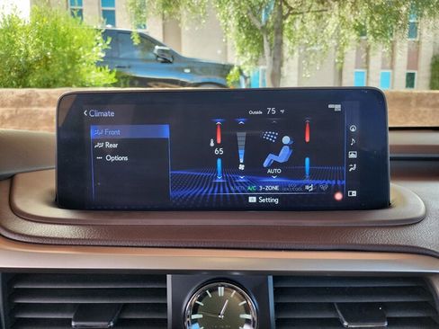 Used 2020 Lexus RX 350L Luxury image 47