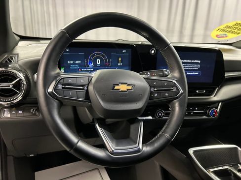 Used 2025 Chevrolet Equinox LT image 14