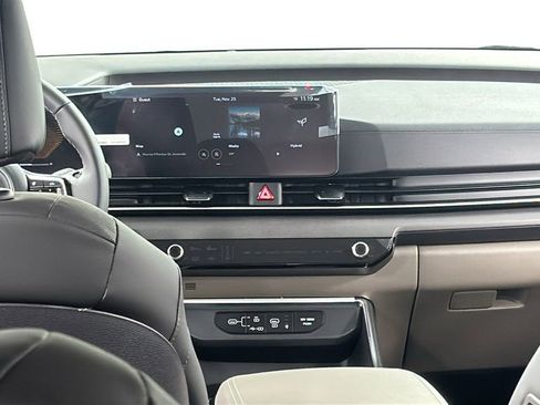 New 2026 Kia Carnival EX image 19