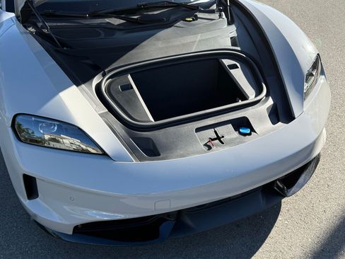 Certified 2025 Porsche Taycan GTS image 31