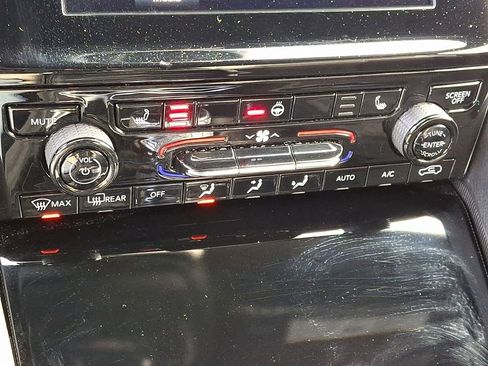 Used 2024 Jeep Grand Cherokee Altitude image 21