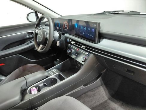Used 2025 Hyundai Sonata SEL FWD image 22